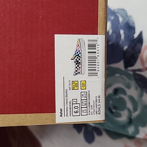 Asher rainbow check size 6 - Picture 3 of 3